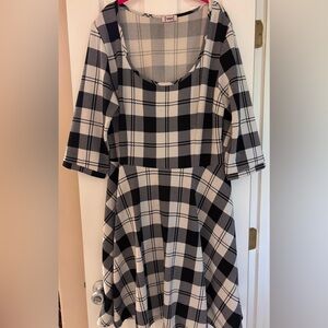 Melissa Masse Black and White Checkered Midi Dress Size 3X